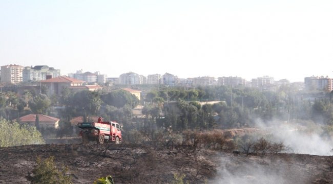 Alanya'da Otluk Alanda Yangın Paniği
