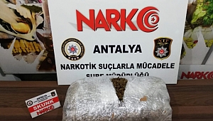 Antalya'da 9.5 Kilo Skunk Ele Geçirildi