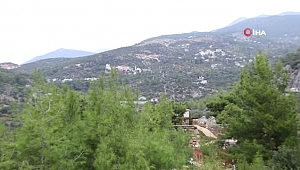 Kaş'ta Kaçak İnşaatlar Mühürlendi