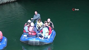 Türkiye'nin En Büyük Yeraltı Gölüne Ziyaretçi Akını