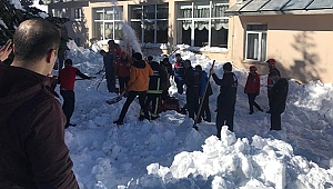 Uludağ'da Kar Faciası! Kar üzerine...