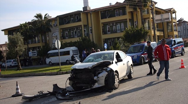 Antalya'da Trafik Kazası Ölüler var
