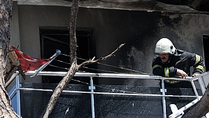 Kepez'de Şaşırtan Olay! Türk Bayrağı Zarar Görmedi!