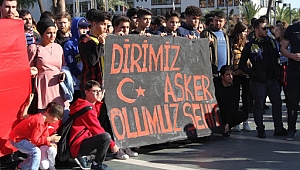 Alanya'da İdlib şehitleri için yürüdüler