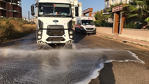 Kepez'in Caddeleri Pırıl Pırıl Oluyor