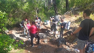 Kemer'deki Orman Yangını Nedeniyle Turistler Tahliye Edildi