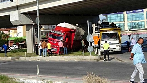 Manavgat'ta Freni Boşalan Kamyon Paniğe Neden Oldu!