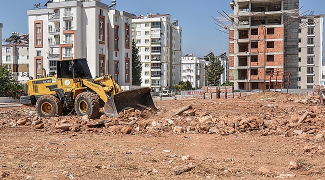 Kepez'de Moloz kirliliği gidiyor park geliyor