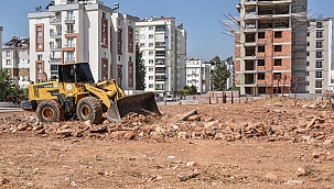 Kepez'de Moloz kirliliği gidiyor park geliyor