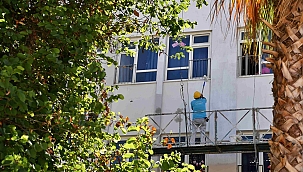 Konyaaltı Belediyesi, Okullarda Bakım ve Boyama Projelerine Hız Veriyor