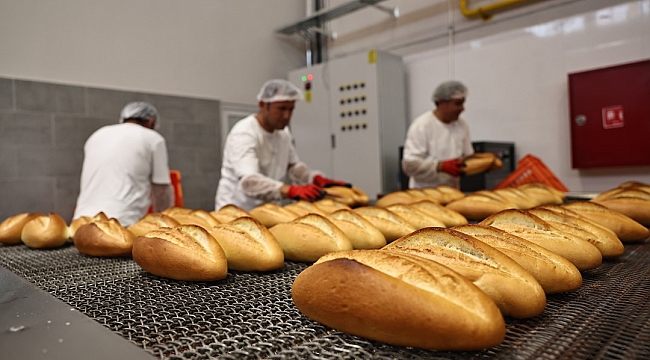 Antalya'da Halk Ekmek: Ekonomik Fiyatla Sofralara Ulaşıyor