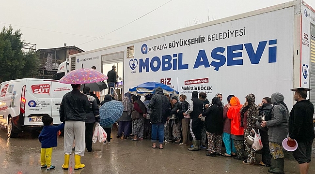 Antalya'da Selzede Mahallelere Mobil Aşevi Yardımı