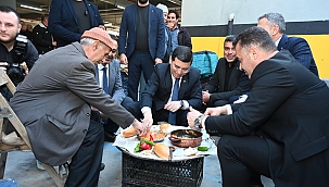 Cumhur İttifakı Adayları Cuma Pazarında Menemen Keyfi!