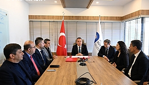 Böcek, Antalya Belediyesi Personel Promosyon İhalesini İmzaladı