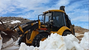 Antalya'da Göktepe Yaylası'nda Kar Temizleme Çalışmaları Başladı