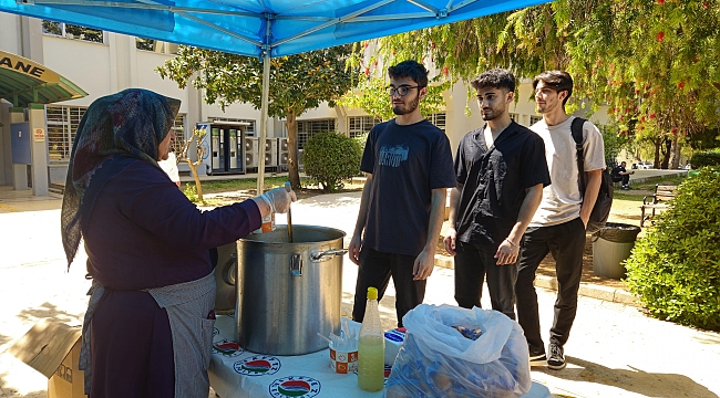 Kepez Belediyesi'nden Öğrencilere Sıcacık Çorba İkramı