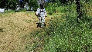 Antalya'da Mezarlıklarda Kurban Bayramı Temizliği