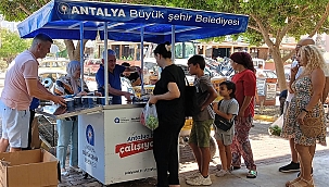 Antalya'da Muharrem Ayında Aşure İkramı
