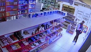 Antalya'da Alemi Gizleyerek Çalan İki Kişi Yakalandı