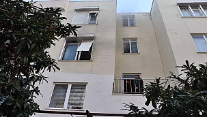 Antalya'da Çıkan Yangında Yaşlı Çift Kurtarıldı