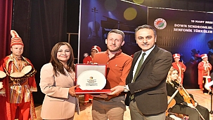 Kepez'de Down Sendromlular İçin Senfonik Türküler Gecesi