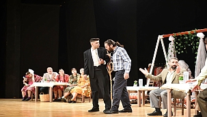 Kepez Kent Tiyatrosu'nda Bu Hafta 'Düğün Hatırası'