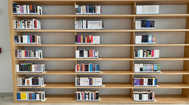 Kepez Belediyesi'nden Cezaevi Kütüphanesine Anlamlı Kitap Bağışı