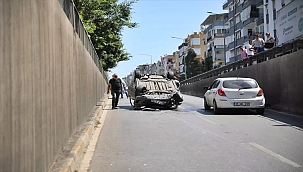Antalya'da Takla Atan Otomobilde Sürücü Yaralandı