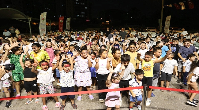 Duraliler'de müzik ve tiyatro dolu keyifli bir gece