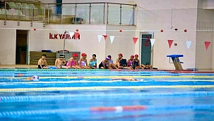 Kepez'de Yüzme Kurslarına Yoğun İlgi