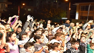 Karşıyaka ve Esentepe'de Sahne Kepez coşkusu