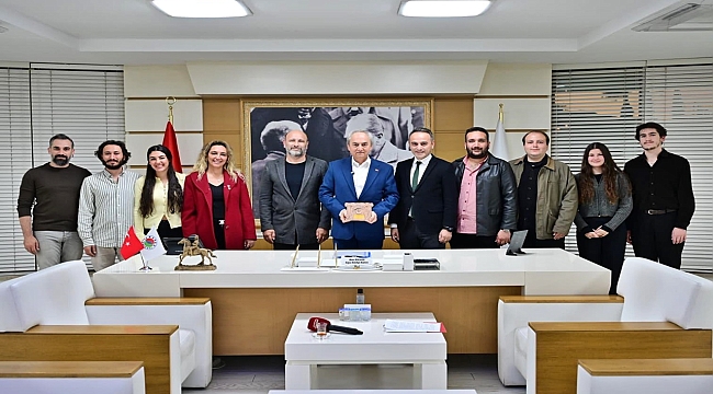 Ödüllü Kepez Kent Tiyatrosu'ndan Başkan Kocagöz'e Ziyaret