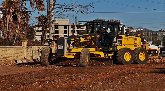 Habibler'de Ulaşım Nefes Aldı: Yol ve Otopark Hamlesi