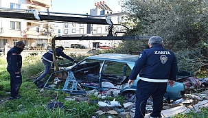 Kepez'de görüntü kirliliğine zabıta müdahalesi