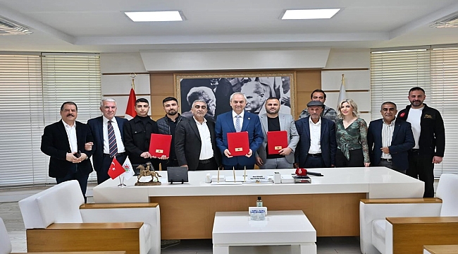 Kepez'in 3 Mahallesine 3 Sosyal Yatırım