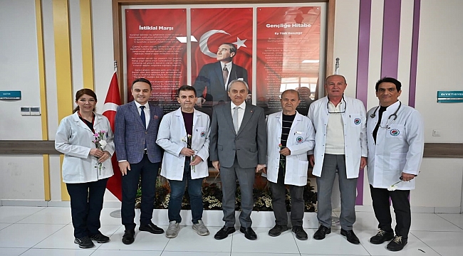 Kocagöz'den sağlık çalışanlarına Tıp Bayramı ziyareti