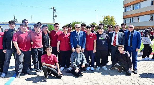 Kocagöz'den bir günde 4 okul turu!