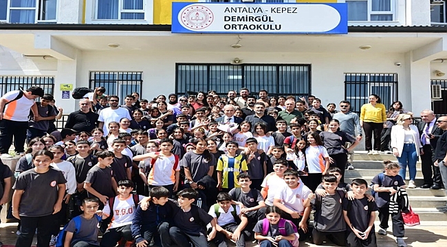 Başkan Kocagöz'den okullara moral ziyareti