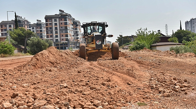 Kepez Akşemseddin Caddesi'nde Asfalt Çalışmaları Başladı