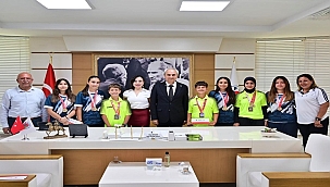Kepez'in Bocce Şampiyonları Kocagöz'le Buluştu